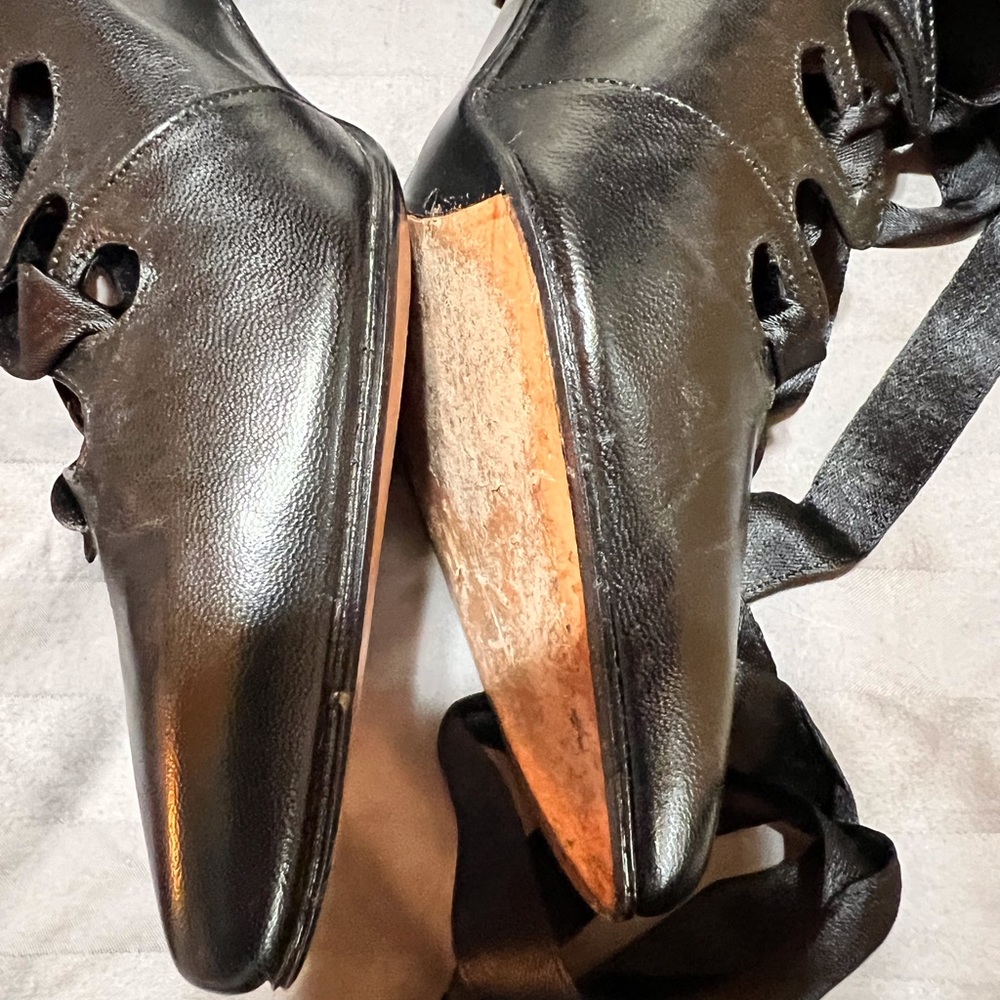 Peter Fox - Devine and Extraordinary Size 6 Heels Black wit lace - Picture 9 of 16